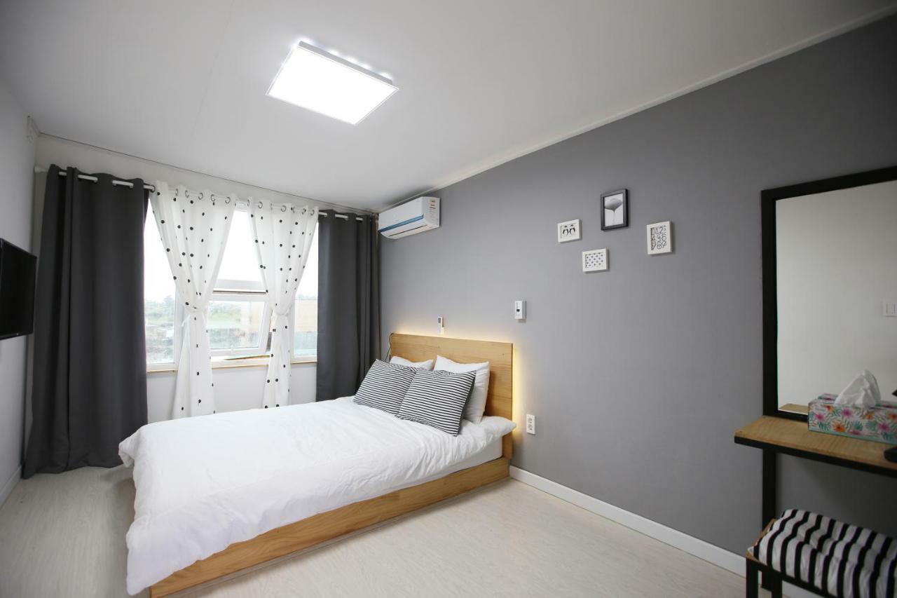 Ian Guesthouse Jeju Eksteriør billede